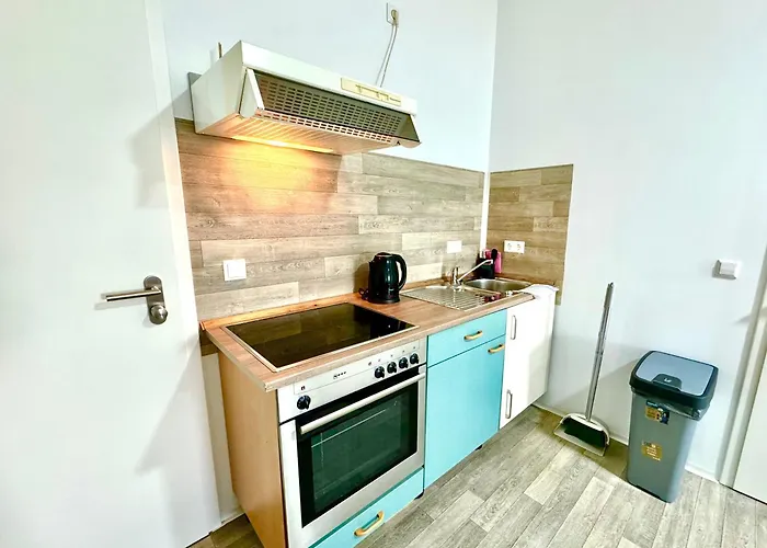 Studio-Apartments Am Hildesheimer Hauptbahnhof Mit Kueche, Bad, Elektrischen Tuercodes, Wlan, Tv, Parken