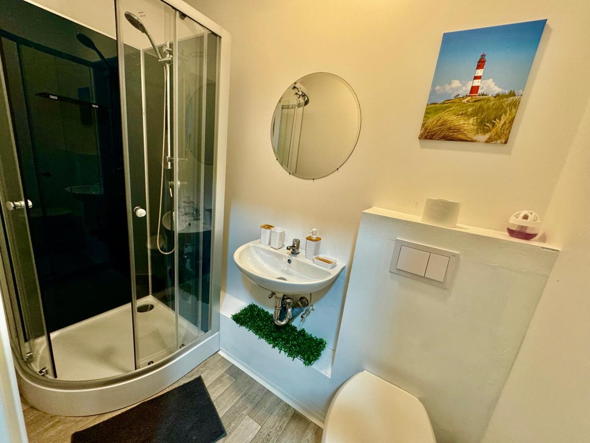 Studio-apartments Am Hildesheimer Hauptbahnhof Mit Kueche, Bad, Elektrischen Tuercodes, Wlan, Tv, Parken * Hildesheim