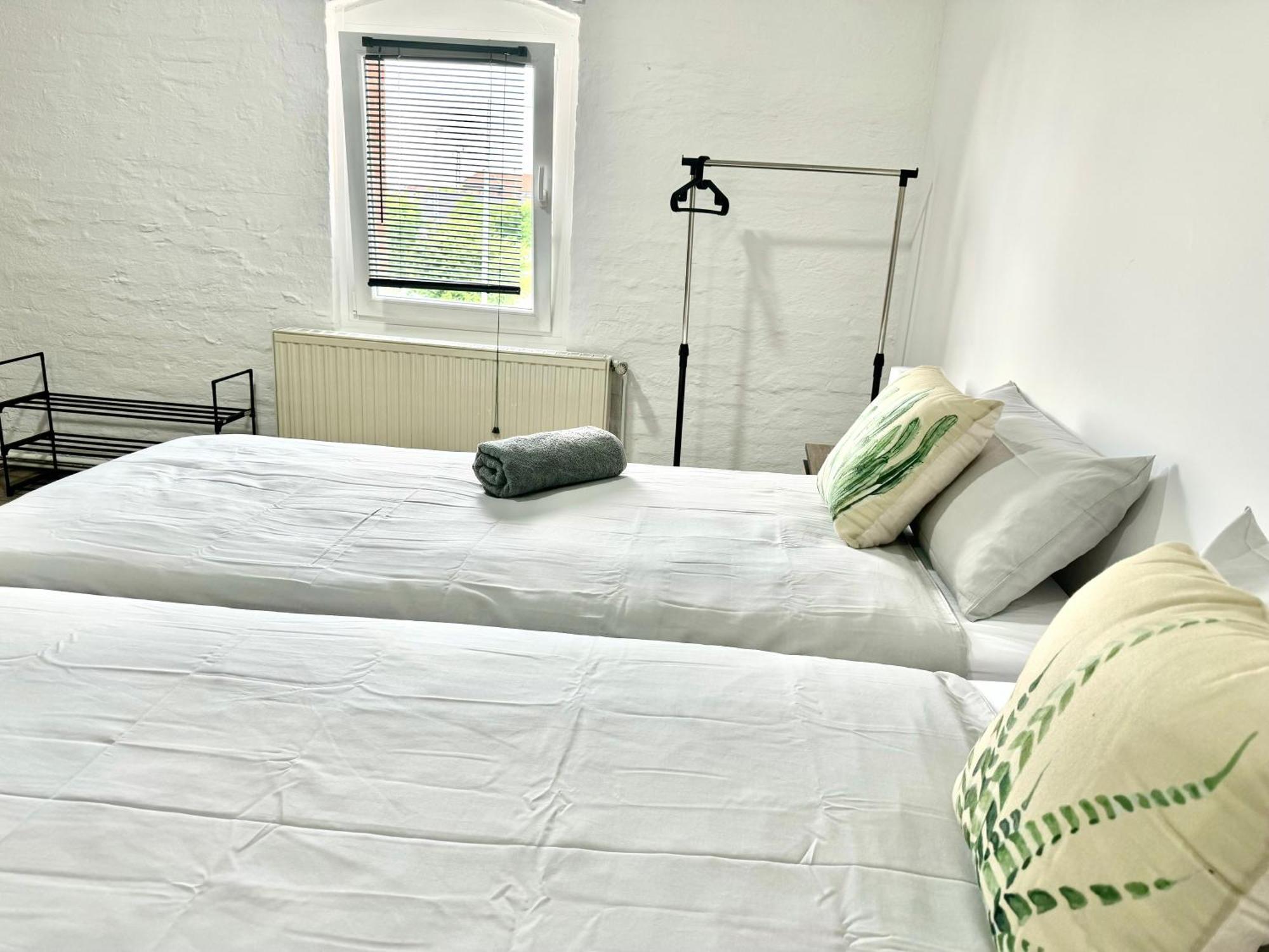 Studio-apartments Am Hildesheimer Hauptbahnhof Mit Kueche, Bad, Elektrischen Tuercodes, Wlan, Tv, Parken Apartment